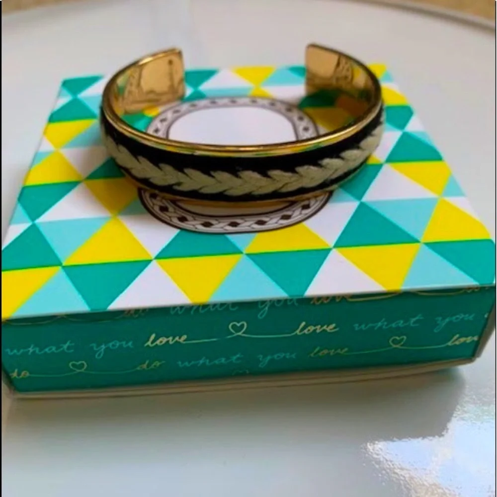 Stella & Dot Illuminate Cuff - Picture 2 of 3